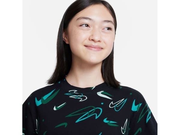 Nike Sportswear T-paita DV0568 010