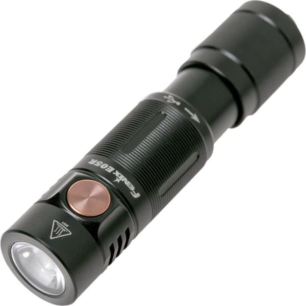 Fenix E05R musta minitaskulamppu (FNX E05R) musta