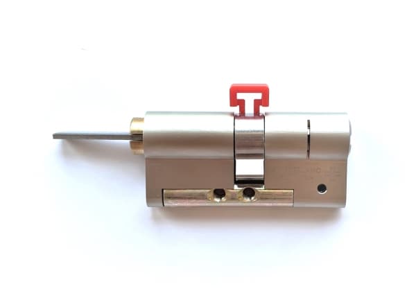 Danalock M&C adjustable cylinders, SKG