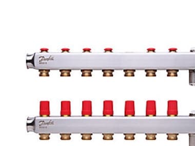 Danfoss gulvvarme Rustfrit stål manifoldsæt med 7 kredse samt udlufter & aftap