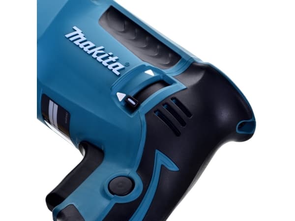 MAKITA MŁOTOWIERTARKA SDS-PLUS 800W 2,4J HR2600