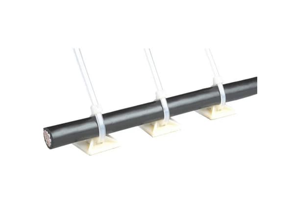 Helukabel 28x28 Fastgørelsessokkel Selvklæbende 91091-100 Transparent 100 stk