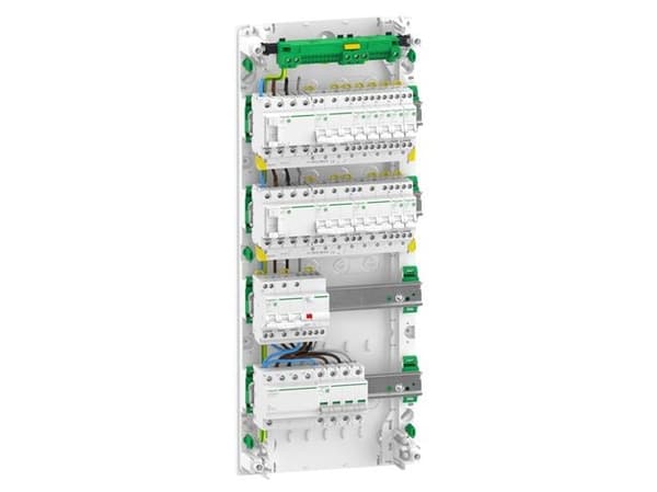 SCHNEIDER ELECTRIC Förmonterad växel Resi9 XP PW, 4 rader 13M: 1xAFB 1xSPD + 2xRCD + 7xC10A 1PN + 2xC16A 3PN + 1xC10A 3PN och 1xRCBO C20A 3PN