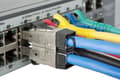 Miniatyrbild 3 av 4: METZ CONNECT - Nätverkskontakt - RJ-45 (hane) straight - skärmad - halogenfri, hakfri - röd