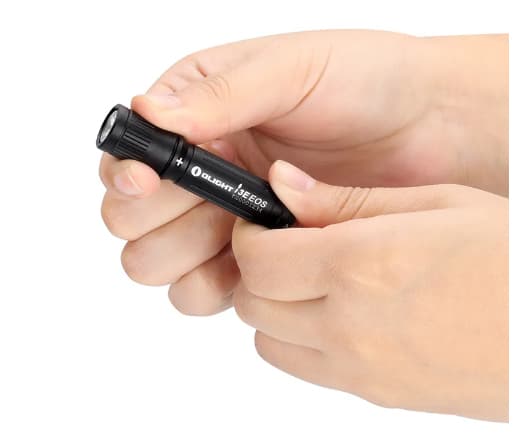 Olight i3E, Käsikokoinen taskulamppu, Musta, Alumiini, Rotaatio, 1,5 m, IPX8