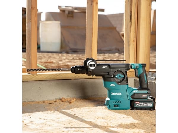 Makita HR009GM202, SDS Plus, Sort, Blå, 3 cm, 4500 RPM, 840 RPM, 3,9 J