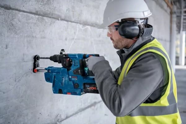 Bosch GBH 18V-28 C, SDS Plus, Musta, Sininen, Harjaton moottori, 2,8 cm, 3,3 J, 4220 bpm - SOLO