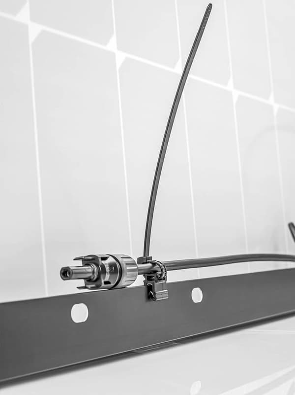 Cimco 181825 Kabelbinder med clips 200 mm 4,60 mm Sort UV-stabil, Fleksibel 100 stk.