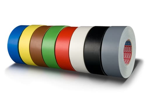 tesa Kangasnauha 4651 Premium, 25 mm x 50 m, musta Muovipäällyste, joka on valmistettu 148-verkkoisesta viskoosikangasalustasta ja (04651-00505-00)