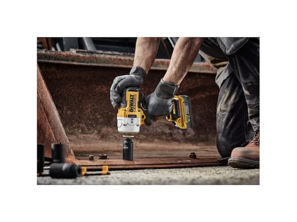 DEWALT DCF961H2T-QW Akkukäyttöinen iskuporakone 18 V 5,0 Ah litiumharjaton, sis. lisäakun, sis. laturin
