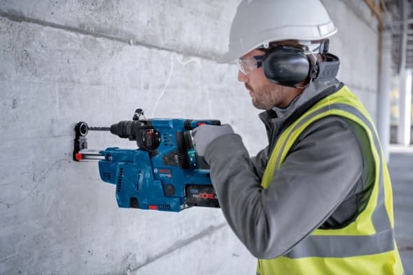 Bosch GBH 18V-28 C PROFESSIONAL, SDS Plus, Sort, Blå, Rød, Børsteløs motor, 2,8 cm, 3,3 J, 4220 bpm - SOLO