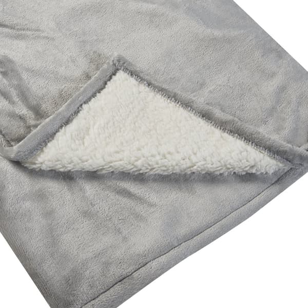 Värmefilt Archi 180x130 cm fleece ljusgrå [en.casa]
