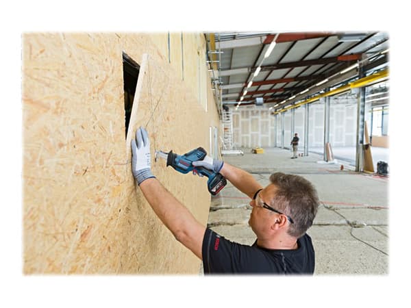 Bosch ACCuBAJONETSAV GSA 18 V-LI C SOLO L-BOXX - SOLO