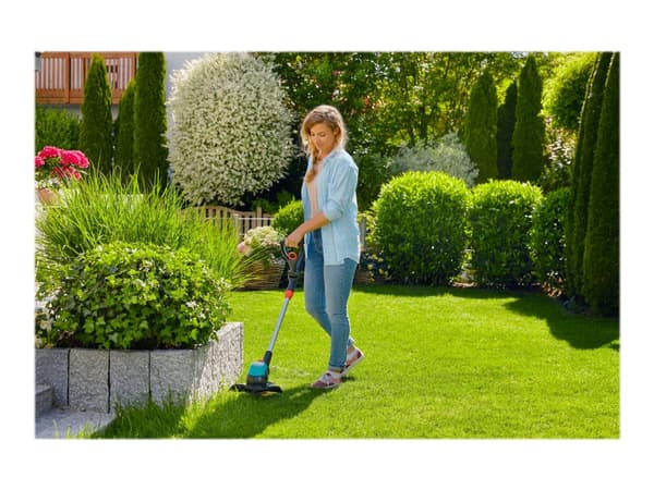 Gardena EasyCut 23/18V Ready-To-Use Set - Gressstusser - trådløs - 18 V - 2 Ah - kuttekapasitet: 230 mm - 2.4 kg