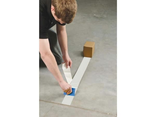 Brady, B-514, ToughStripe, gulvmerkebånd, polyester, hvit, 50,8 mm x 30 m (104311)