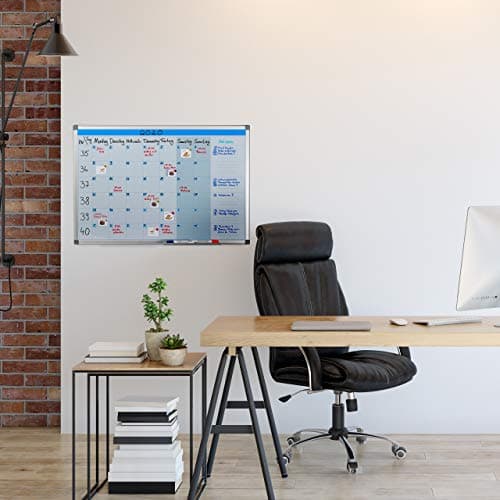 Valkotaulu magneettinen viikkokalenterilla 60 x 90 cm