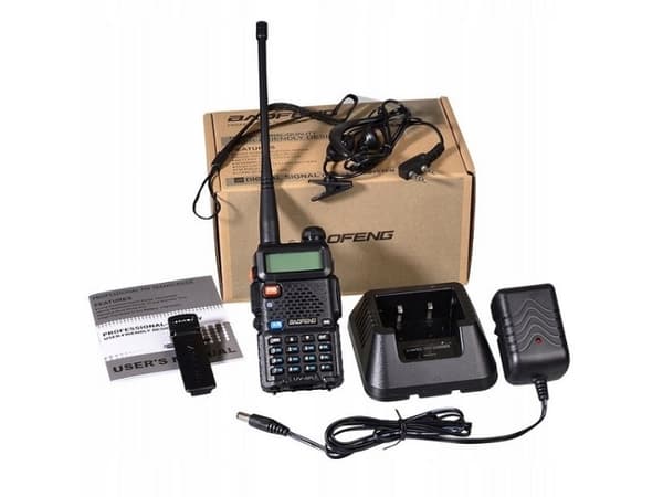 Baofeng VHF/UHF UV-5R HTQ dualband walkie-talkie