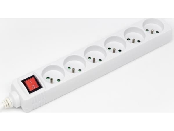 Art.-Multimedia Hama Power strip Standard 6 pistorasiaa 1.5m, valkoinen