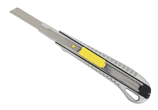 Bearbeid den med Millarco® metall hobbykniv 9 mm