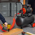 Miniatyrbild 8 av 9: Luftkompressor 9,3 gallon 1800W 5,12 CFM@90PSI 70 dB Ultra tyst oljefri, effektiv och kraftfull.