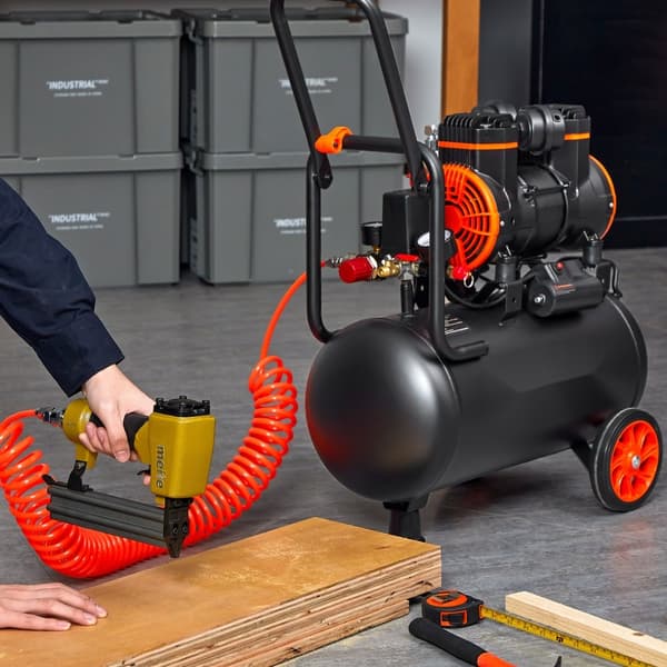 Ilmakompressori 6,3 Gallonaa, 1450 W, 3,35 Cfm@90Psi, 70 Db - Erittäin hiljainen ja öljytön!