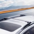 Pikkukuva 8 / 9: Kattotelineen poikittaistangot Subaru Forester 2014-2022, 200 lbs kapasiteetti, alumiiniset lukkopalkit ja tavaralaukku.