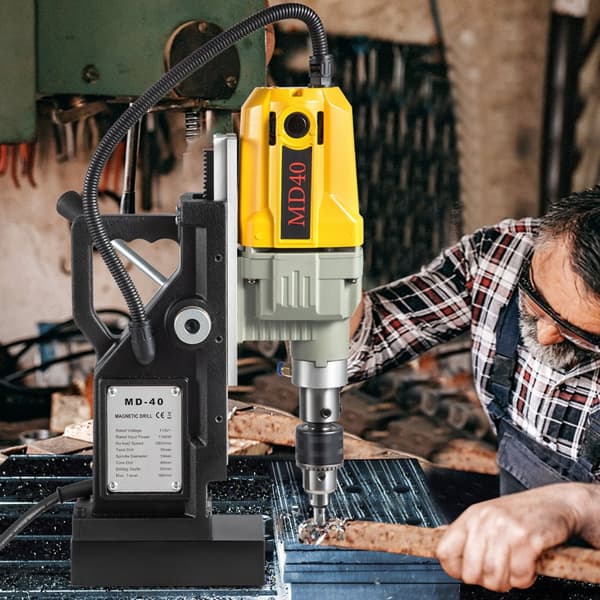 Magneettipora 1100 W, 1,57" poraushalkaisija, 2697lbf/12000N, 580 RPM – täydellinen kotitöihin ja pintakäsittelyyn.