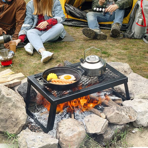 Sammenklappelig bålgrill til camping, bærbar stål BBQ til udendørs picnic og hygge.