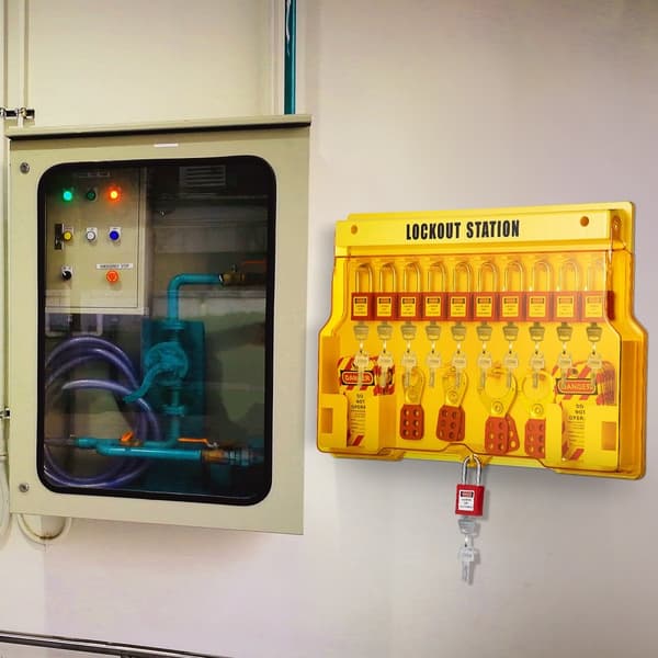 58 STK Lockout Tagout-sæt til elektrisk sikkerhed. Inkluderer hængelåse, station, hasp, mærker og zip-bånd. Ideelt værktøj til industri og maskiner.