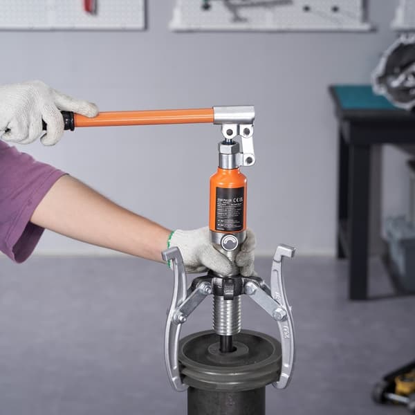 Hydraulinen hammaspyörän vedin, 5 tonnia, 2-3 leuan, pysty/vaaka, 8" leualla vetonapojen kotelolla.