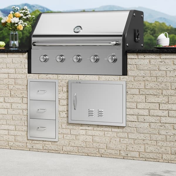 BBQ-ovi 610x432 mm, ruostumattomasta teräksestä, uppoasennus, kahvalla ja tuuletusaukoilla ulkokeittiöön.