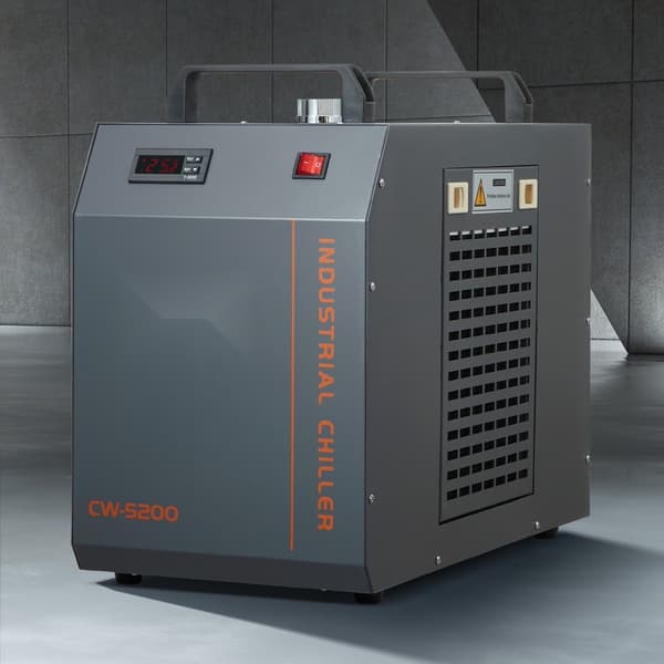 Industriel CW-5200 vandkøler med 7L kapacitet og 13L/min, ideel som laserkøler med kompressor.