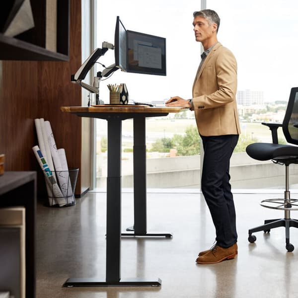 Elektrisk justerbar skrivebordsramme, højde 70-117 cm, sort workstation base til ergonomisk arbejde.