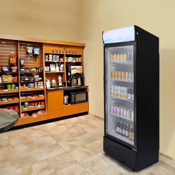 Kaupallinen myyntiesittelijä - jääkaappi 9,7 Cu.Ft / 275L, 4 hyllyä, tehokas ja tilava ratkaisu.