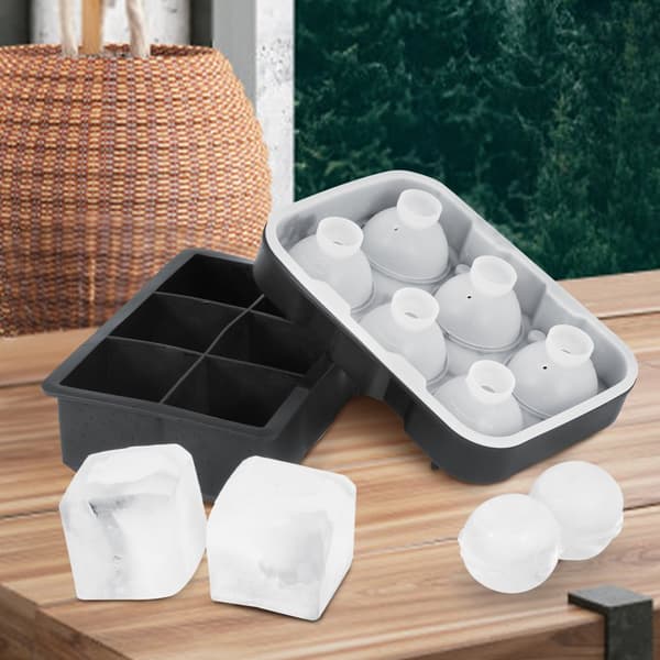 Silikoninen jääpalatarjotin kannella, 2 pakkausta viskicocktail-jääpaloja.