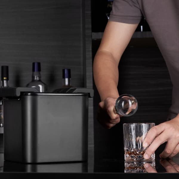 Iskula Maker, Kristallklar Iskula 2,36 tum med förvaringspåse och isklämma, rund klar iskub för whisky och cocktails.
