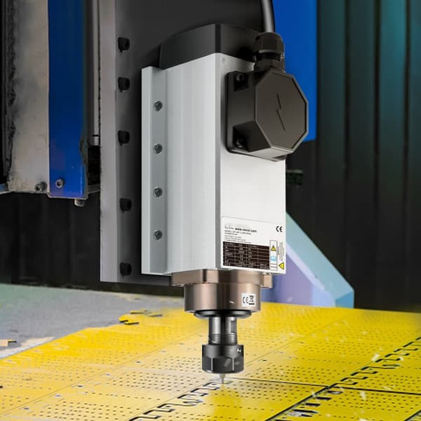 Luftkølet 2,2KW CNC spindelmotor 220V med ER20 spændetang. 24000 RPM og 400 Hz til CNC router og gravering. Effektiv og pålidelig!