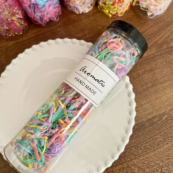 Sæt med 600 hårgummibånd - pastel type I, blanding af farver