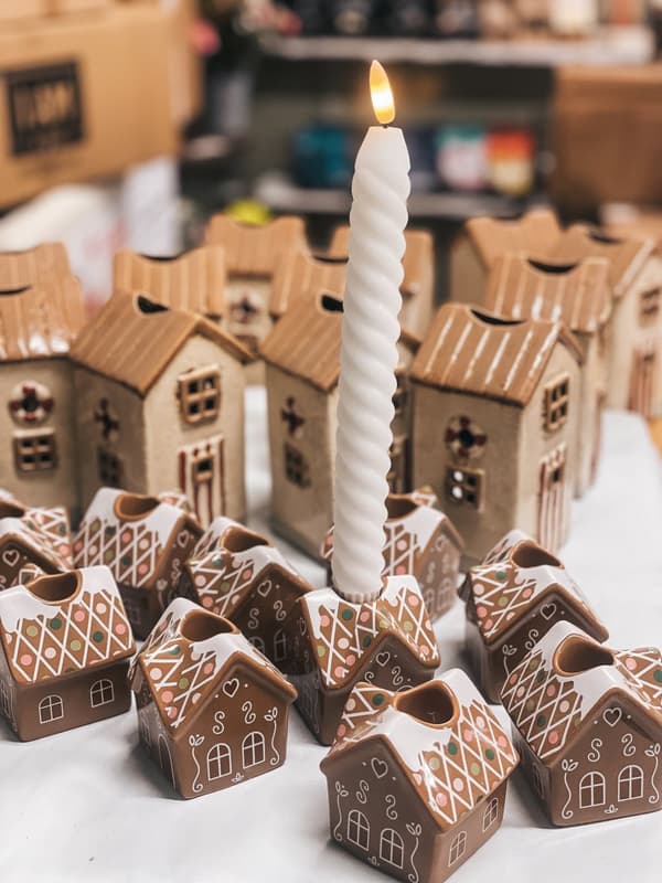 Pepparkakshus för kronljus