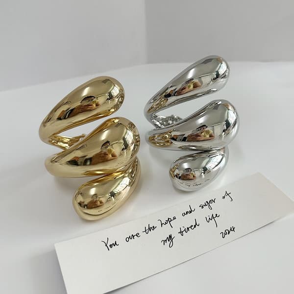 Spiral armband