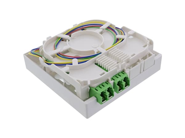 InLine FTTH connection box pre-assembled 4x LC/APC 9/125µm 10m, LC/APC, Male/Female, OS2, White, Single-mode, Box