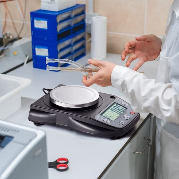 Analyyttinen vaaka 600 g x 0,01 g, laboratoriovaaka, elektroninen, 6 yksikköä muunnos, tarkkuusvaaka