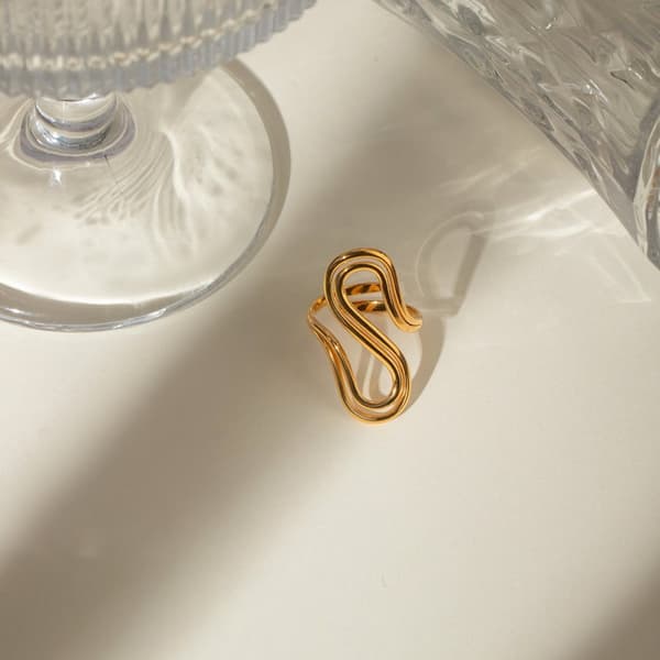 Irregular ring