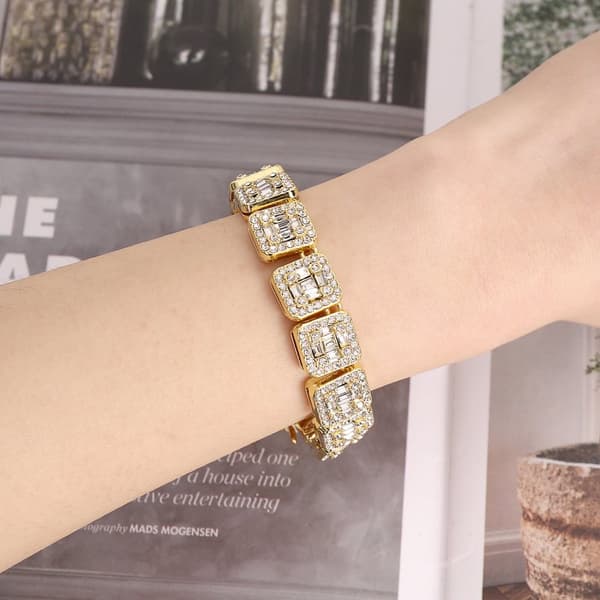 Halsband square rock