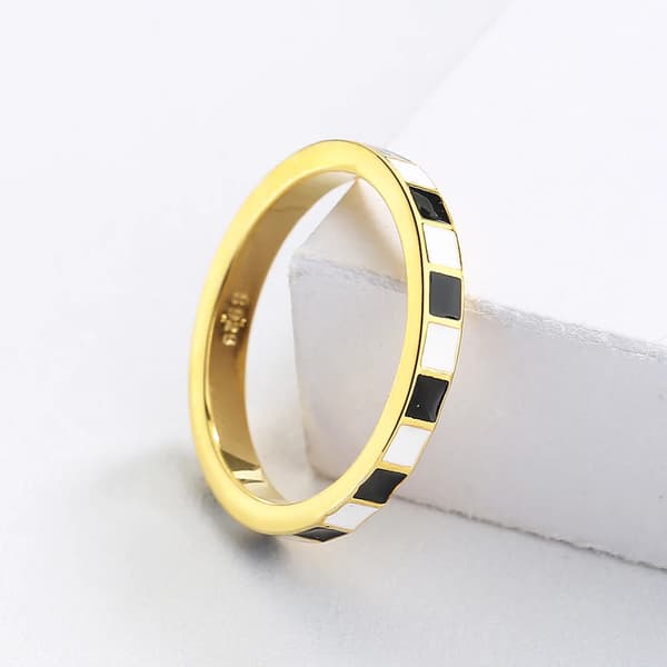 Ring checkerboard svart vit