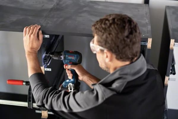 Bosch AKKUSKRUEMASKINE GSR 18V-55 2X2AH L-BOXX