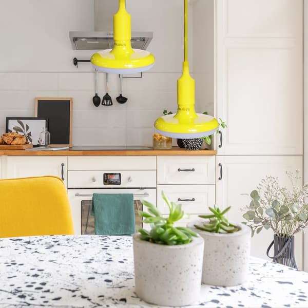 UFO-POLTTU 15W LED KELTAINEN + PUNOTTU KAAPELI