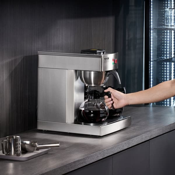Kommerciel dryp kaffemaskine 12 kopper, inkl. 3 glaskarafler og 3 varmere, hurtig brygning, ideel til kontor og café.