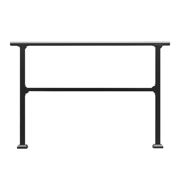 4-5 gelændere til seniorer, udendørs veranda, dæk i sort stål, firkantet rør, sikkerhedsbarrierer til terrasse.