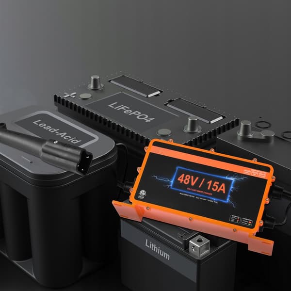 48 Volt 15 AMP Golfvogn Smart Batterioplader til Yamaha G29, IP67, Vandtæt, Hurtig Opladning, Effektiv Energiforvaltning.